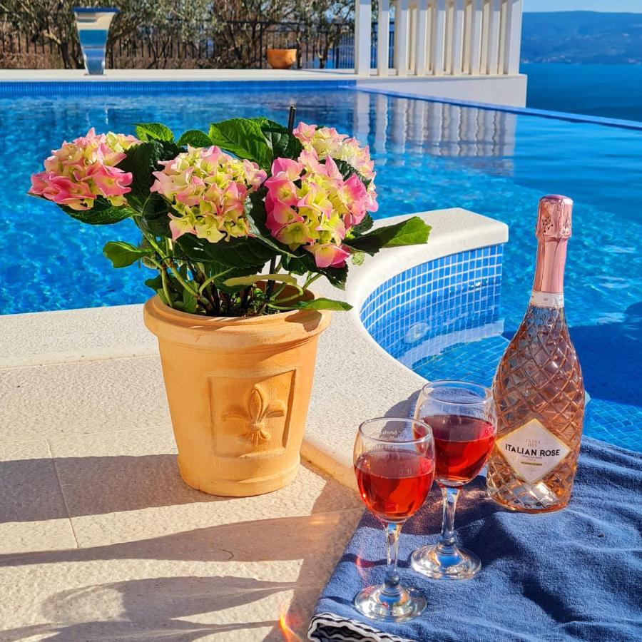 Sea View Luxury Apart Hotel Villa Conte With Swiming Pool And Romantic Spa Podstrana Zewnętrze zdjęcie