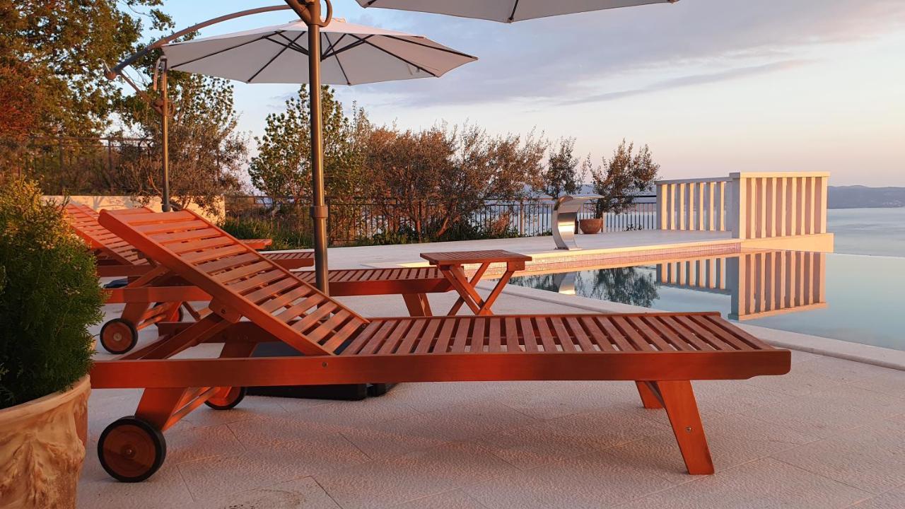 Sea View Luxury Apart Hotel Villa Conte With Swiming Pool And Romantic Spa Podstrana Zewnętrze zdjęcie