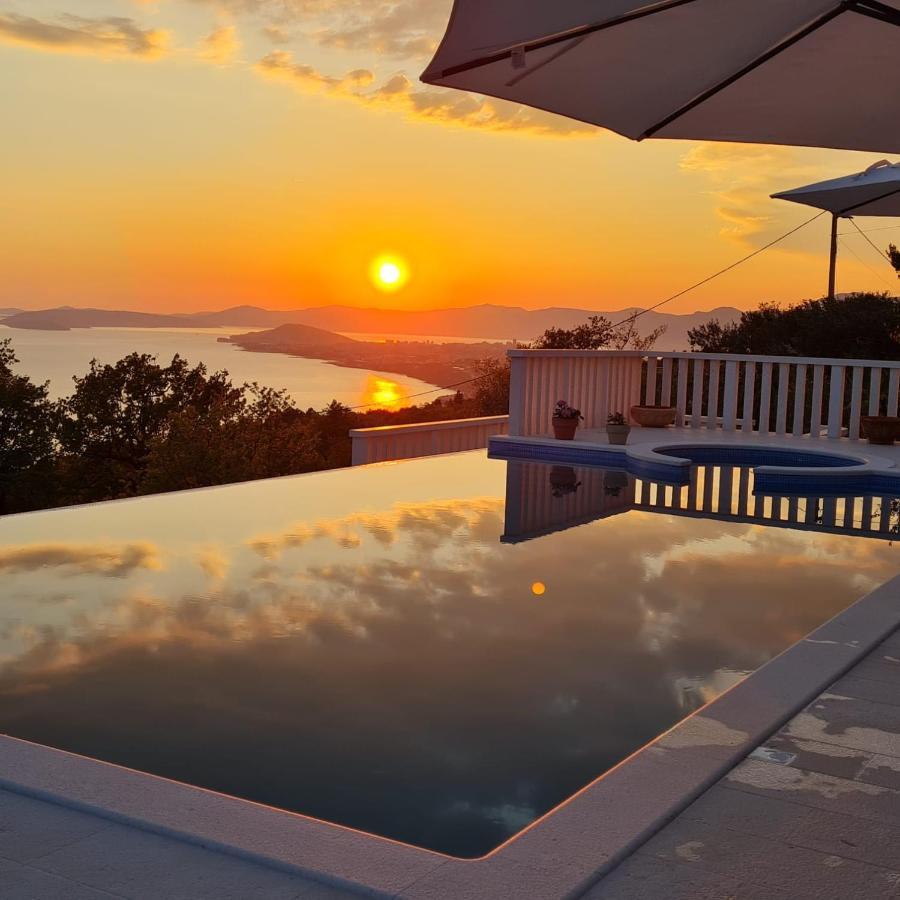 Sea View Luxury Apart Hotel Villa Conte With Swiming Pool And Romantic Spa Podstrana Zewnętrze zdjęcie
