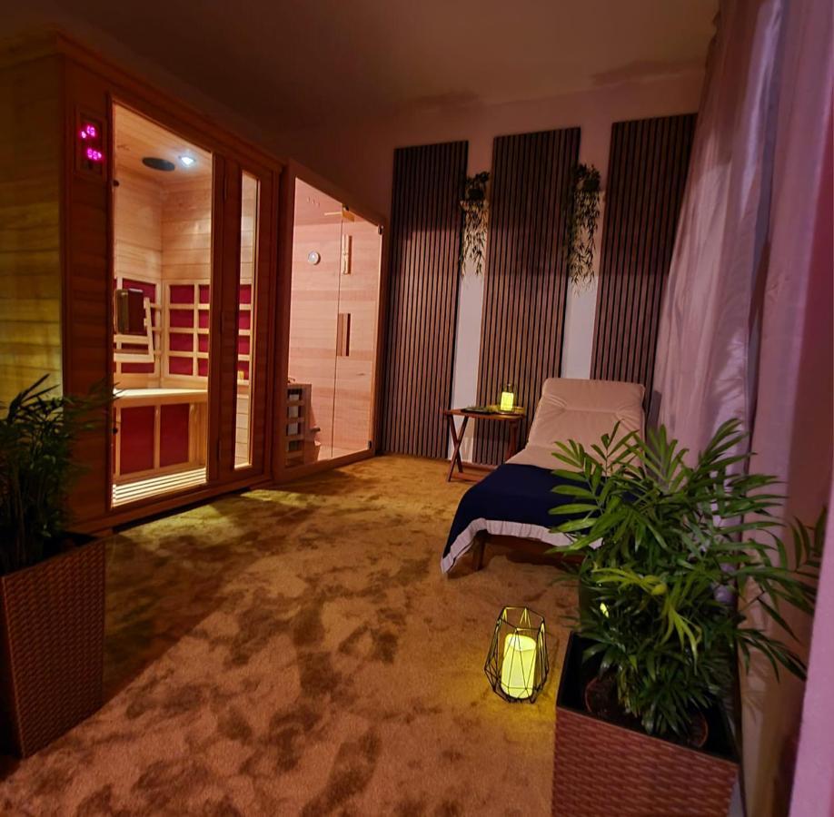 Sea View Luxury Apart Hotel Villa Conte With Swiming Pool And Romantic Spa Podstrana Zewnętrze zdjęcie