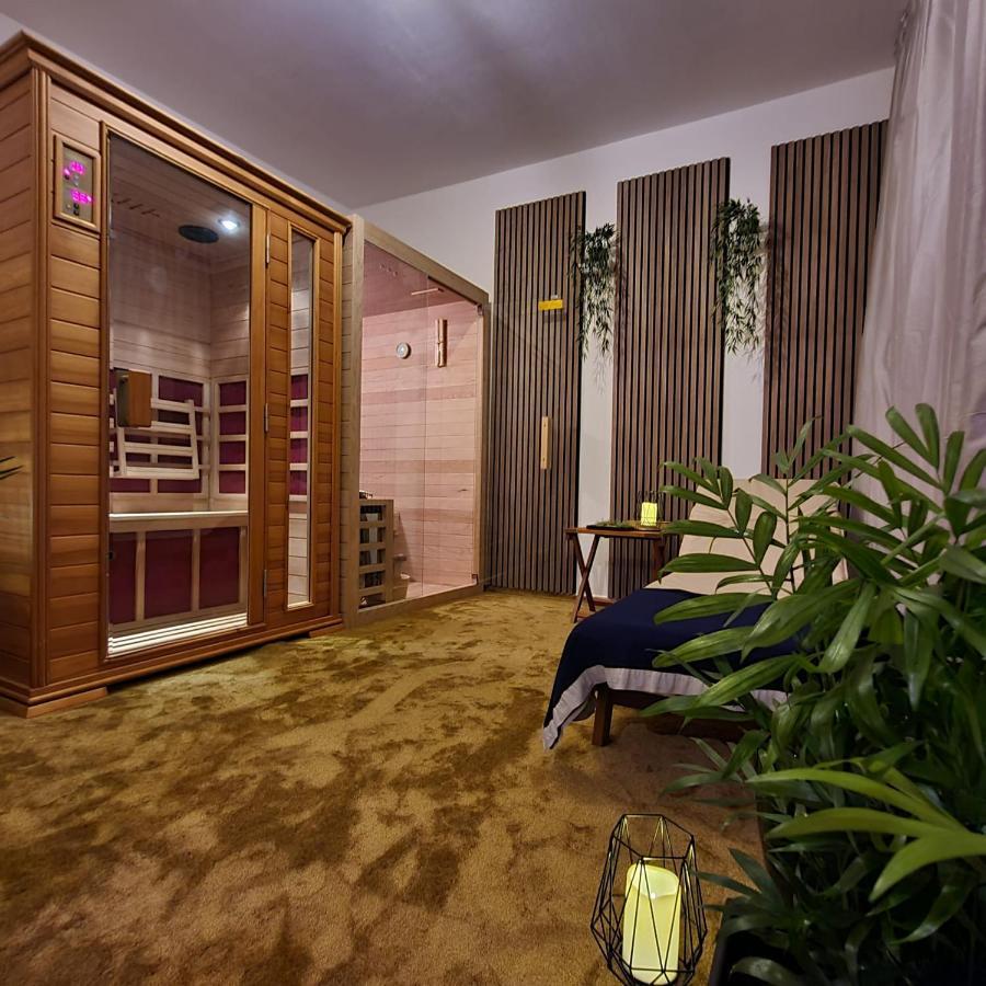 Sea View Luxury Apart Hotel Villa Conte With Swiming Pool And Romantic Spa Podstrana Zewnętrze zdjęcie