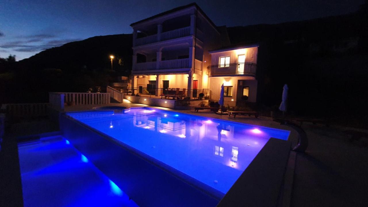 Sea View Luxury Apart Hotel Villa Conte With Swiming Pool And Romantic Spa Podstrana Zewnętrze zdjęcie