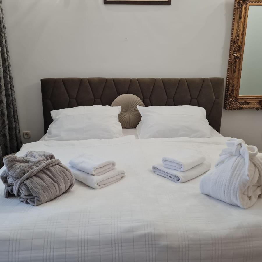 Sea View Luxury Apart Hotel Villa Conte With Swiming Pool And Romantic Spa Podstrana Zewnętrze zdjęcie