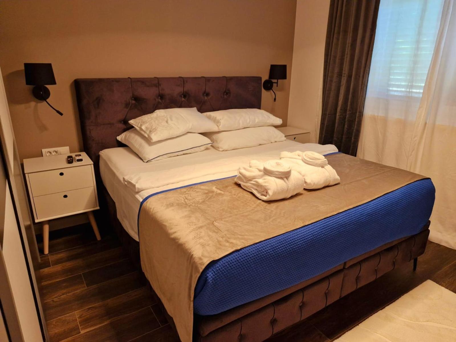 Sea View Luxury Apart Hotel Villa Conte With Swiming Pool And Romantic Spa Podstrana Zewnętrze zdjęcie